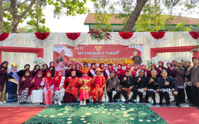 Semarak HUT ke-81 RI, MTsN 2 Tuban Gelar Upacara dan Ragam Pentas Seni