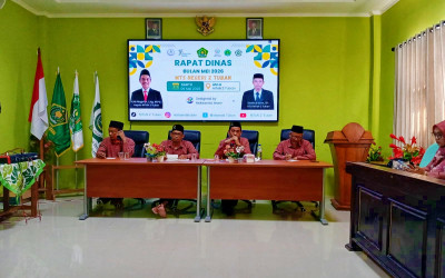 Perkuat Sinergi dan Komitmen, MTsN 2 Tuban Gelar Rapat Dinas Mei 2026